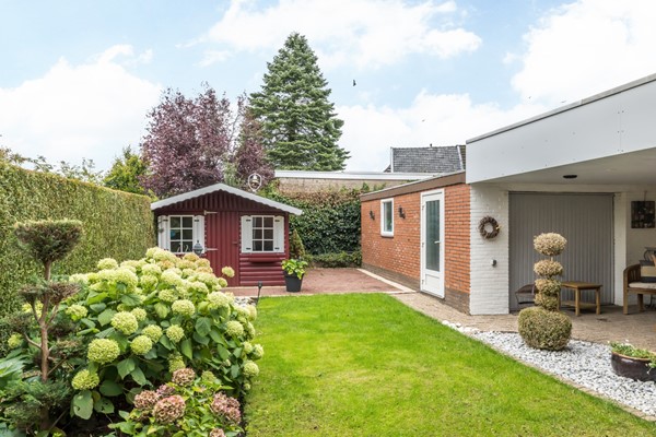 Foto - Te koop: Ruime goed onderhouden geschakelde 2 onder 1 kap woning in Bocholtz